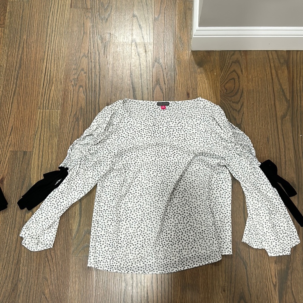 Vince camuto top. Never worn
